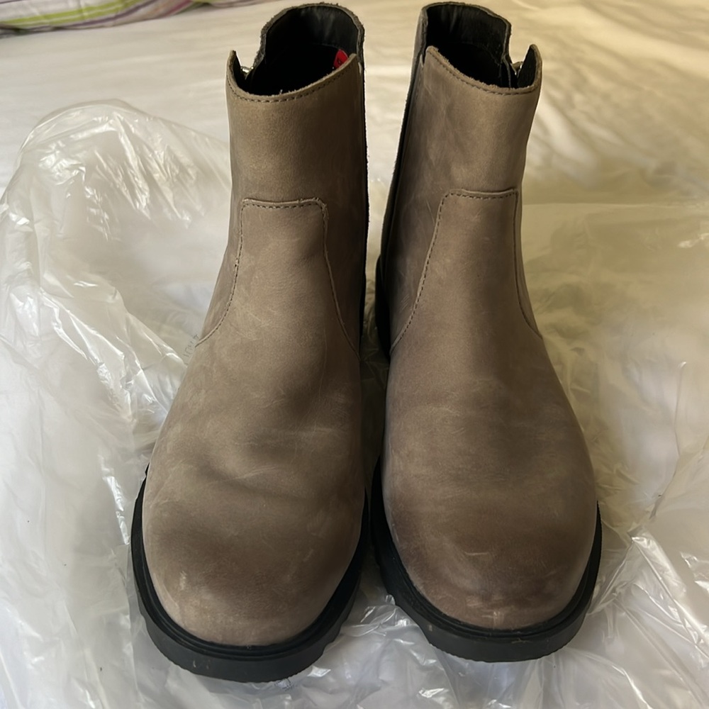 Sorel waterproof boots